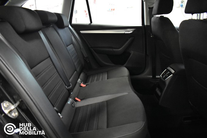 SKODA Octavia 1.5 DSG Wagon Executive G-Tec